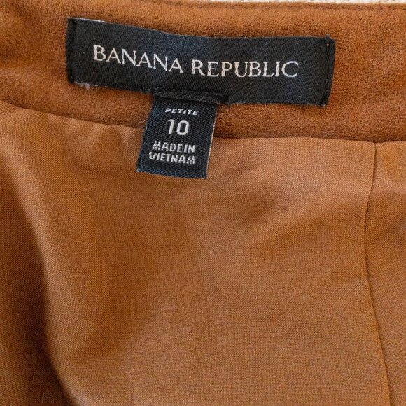 Banana Republic Faux Suede A-Line Skirt – Size 10P | Luxe Fall Essential - Picture 3 of 3